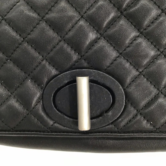 Talbots Quilted Leather Classic Clutch Shoulder Bag Silver Chain Hardware - Picture 3 of 14